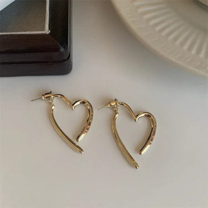 Eleganza Italiana 2023 Metal Love Earrings Goth Retro Aesthetic Exaggerated Metal Hollow Heart Drop  Earring For Punk girl Y2K Jewelry Accessories Streetwear high fashion shein amazon temu target Walmart online