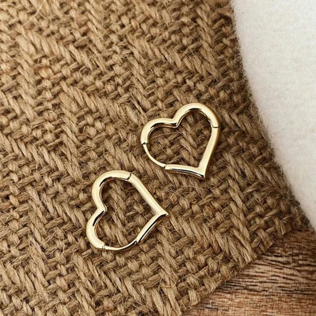 Eleganza Italiana 2023 Metal Love Earrings Goth Retro Aesthetic Exaggerated Metal Hollow Heart Drop  Earring For Punk girl Y2K Jewelry Accessories Streetwear high fashion shein amazon temu target Walmart online