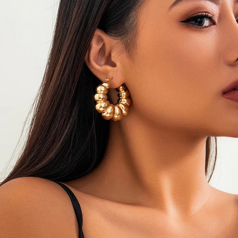 Eleganza Italiana High Quality 18K Gold Plated Geometric Circle Croissant Hoop Earrings Trend Gothic C Shape Textured Lightweight Chic Y2K Jewelry Streetwear high fashion shein amazon temu target Walmart online