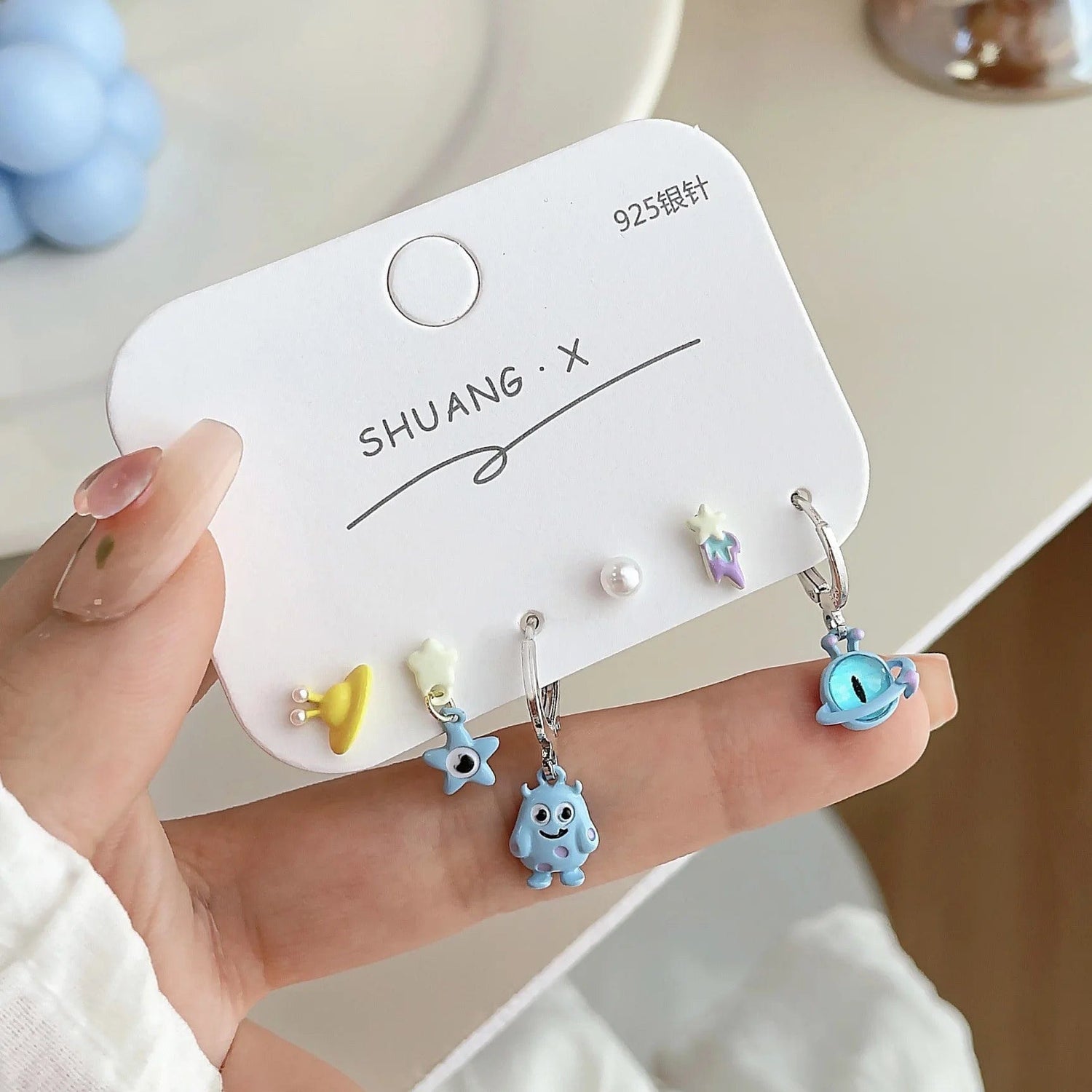 Eleganza Italiana Kiss Jewelry Cute Cartoon Monster Eyes Star Earrings Set for Women Goth Y2K Accessories Asymmetric Blue Opal Stud Earring Gift Streetwear high fashion shein amazon temu target Walmart online