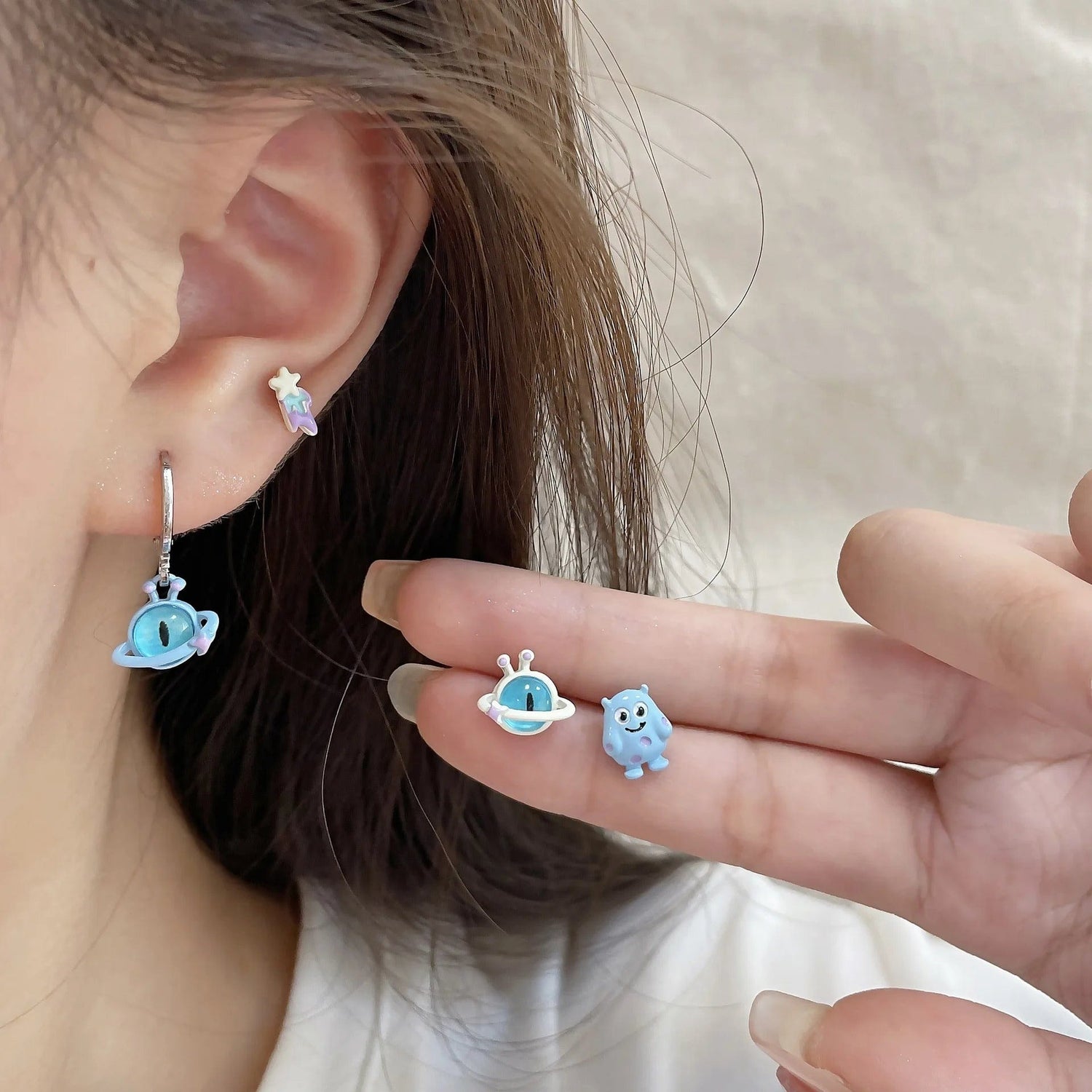 Eleganza Italiana Kiss Jewelry Cute Cartoon Monster Eyes Star Earrings Set for Women Goth Y2K Accessories Asymmetric Blue Opal Stud Earring Gift Streetwear high fashion shein amazon temu target Walmart online