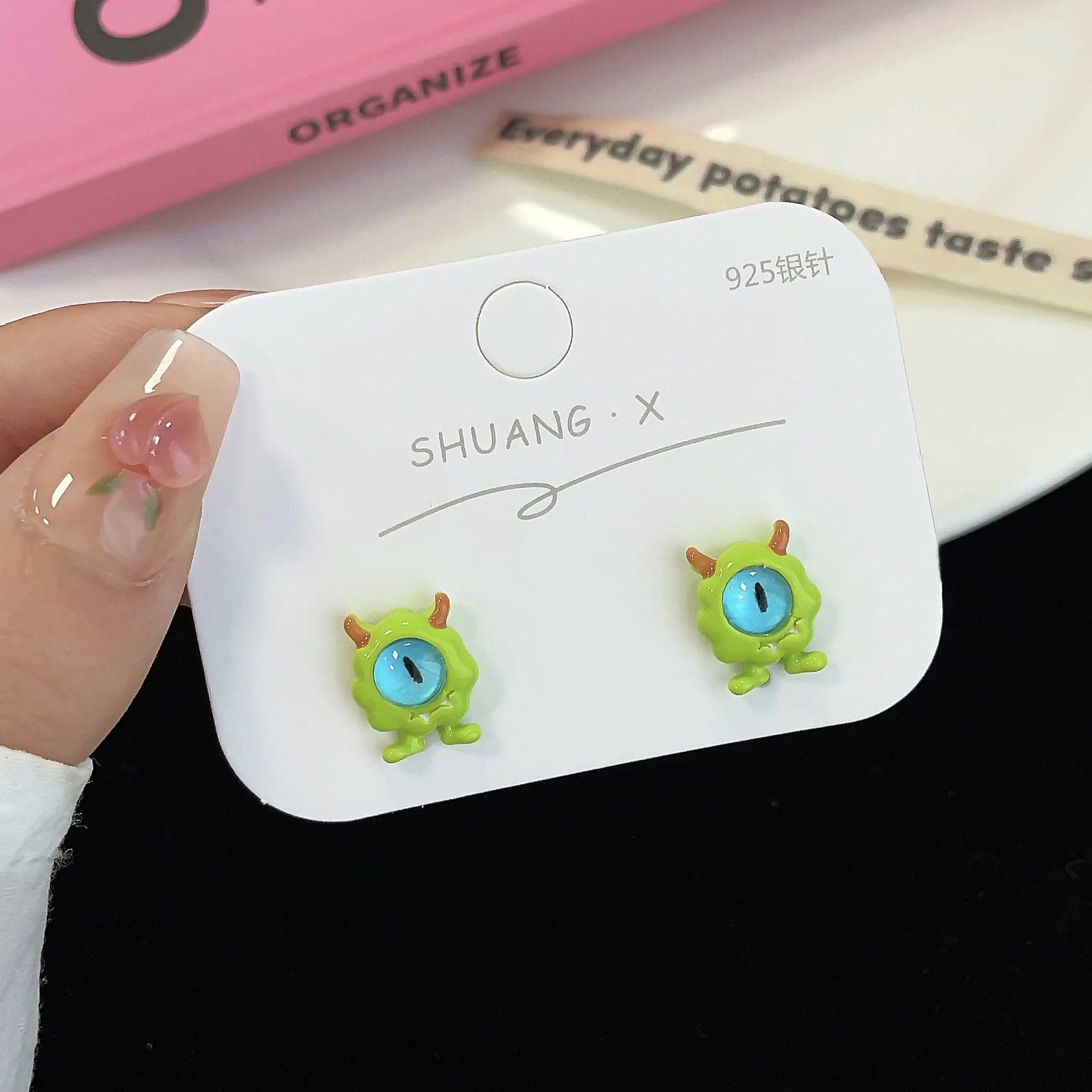 Eleganza Italiana Kiss Jewelry Cute Cartoon Monster Eyes Star Earrings Set for Women Goth Y2K Accessories Asymmetric Blue Opal Stud Earring Gift Streetwear high fashion shein amazon temu target Walmart online