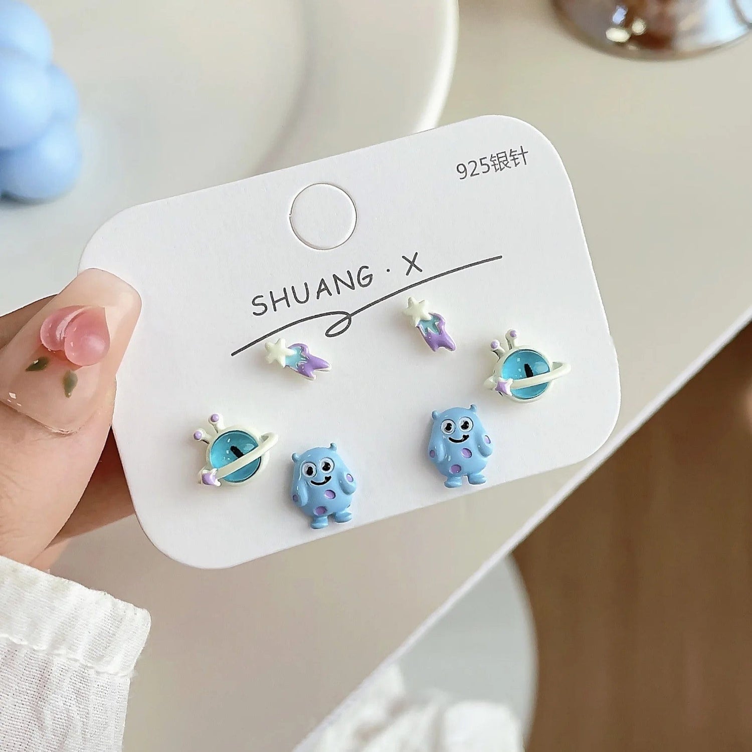 Eleganza Italiana Kiss Jewelry Cute Cartoon Monster Eyes Star Earrings Set for Women Goth Y2K Accessories Asymmetric Blue Opal Stud Earring Gift Streetwear high fashion shein amazon temu target Walmart online