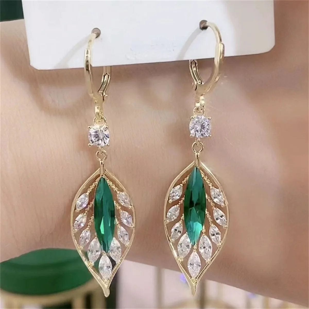 Eleganza Italiana New Fashion Crystal Leaf Tassel Drop Earrings For Women Exquisite Micro Inlaid Cubic Zircon Leaves Earring Wedding Jewelry Gifts Streetwear high fashion shein amazon temu target Walmart online