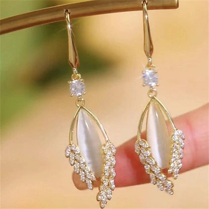 Eleganza Italiana New Fashion Crystal Leaf Tassel Drop Earrings For Women Exquisite Micro Inlaid Cubic Zircon Leaves Earring Wedding Jewelry Gifts Streetwear high fashion shein amazon temu target Walmart online